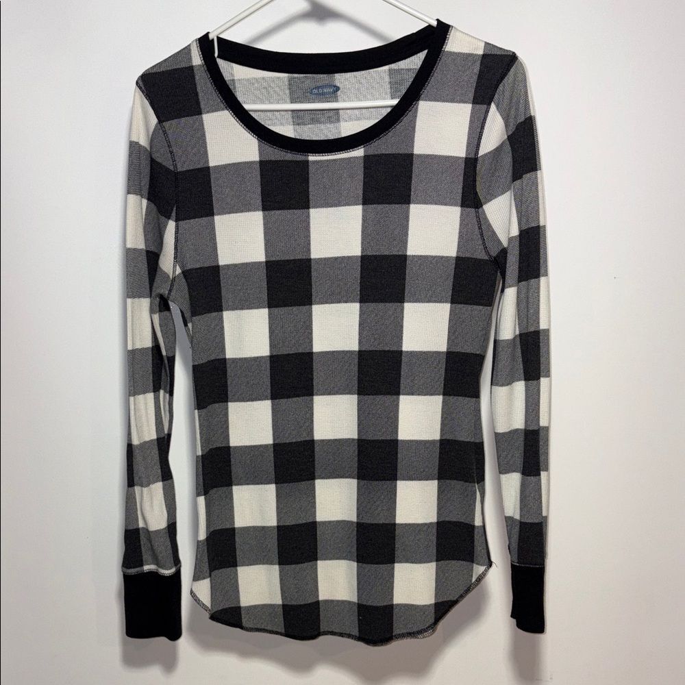 Old Navy Black and White Checkered Long Sleeve Top